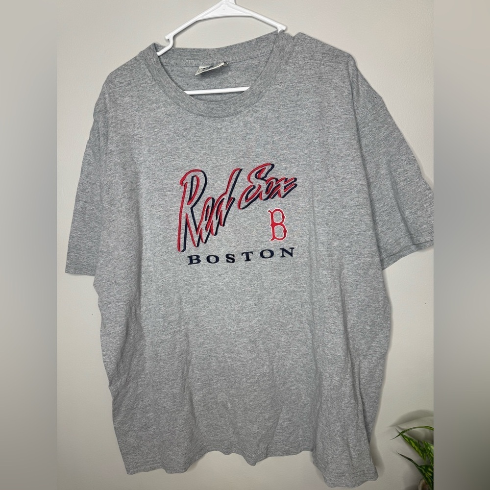Vintage embroidered Boston Red Sox T-Shirt